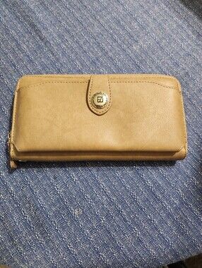 Stone Mountain Tan Leather Zip-Around Wallet